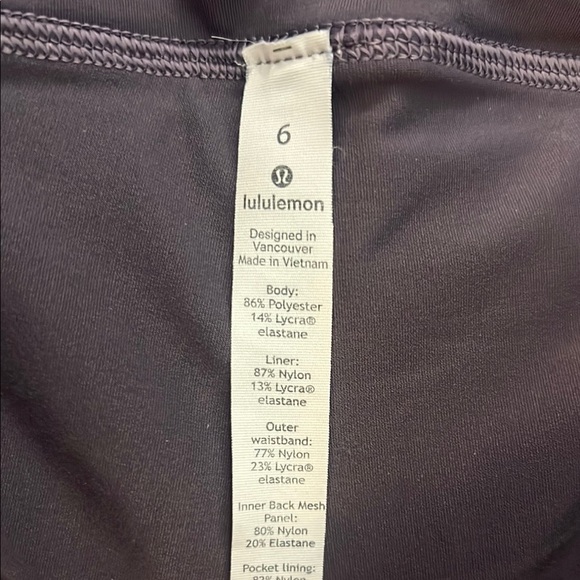 Lululemon Play Off The Pleats Skirt *13"
Graphite Purple  size 6 - Picture 5 of 8